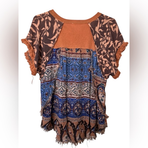 Umgee Terracotta Boho Patchwork Tee Flutter Sleeve Raw Edge Medium - Picture 2 of 8